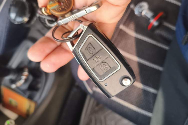 Used Wuling Hongguang V 2019 1.5L Jingqu Version China VI LAR
