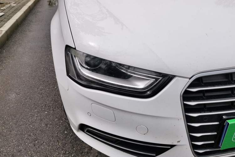 Used Audi A4L 2016 35 TFSI Collector's Edition Automatic Standard Model Right Front Headlight