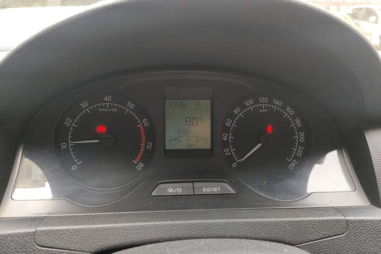 Used Skoda Rapid Spaceback 2014 1.6L Automatic Enjoyment Edition