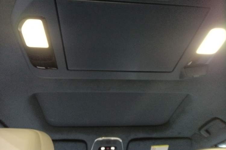 Used Zeekr 009 2024 7-Seater Walk-Through Version Four-Wheel Drive 108 kWh Headliner