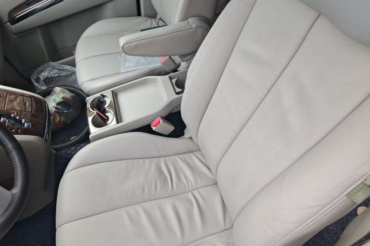 Used Mazda 8 2013 2.5L Ultimate Edition
