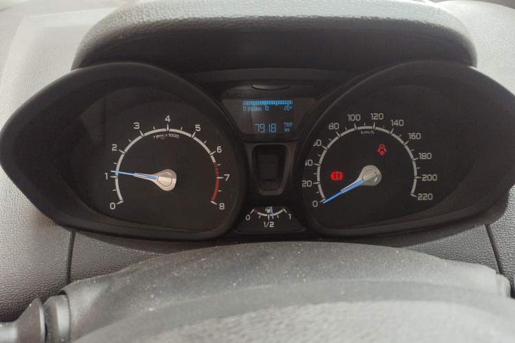 Used Ford EcoSport 2013 1.5L Manual Fashion Model Instrument Cluster