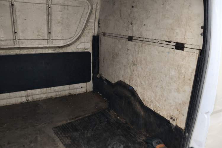 Used Foton Scenic G7 2020 2.4L Commercial Version Long Wheelbase High-Roof 2-Seat Van China VI Emission Standard 4K22D4M