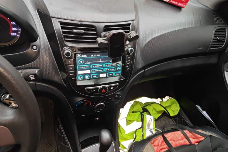 Used Hyundai Verna Ray 2014 1.4L Automatic GLX