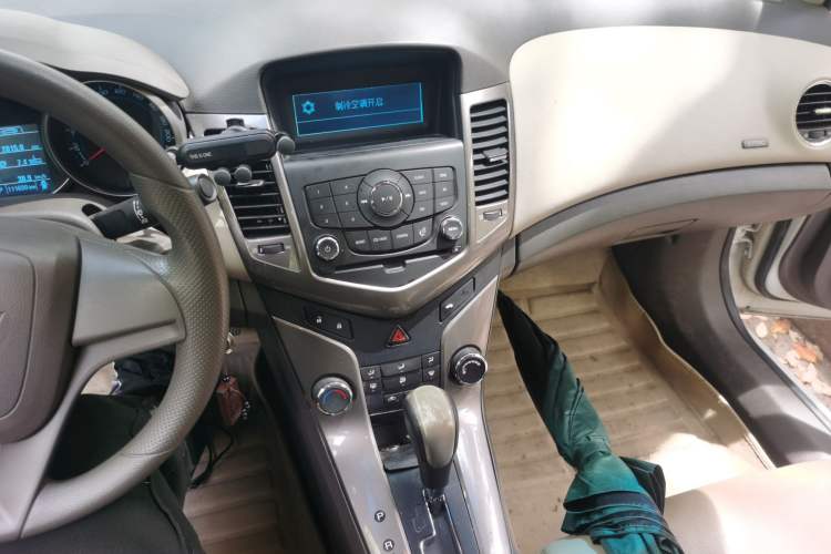 Used Chevrolet Cruze 2015 1.5L Classic SE AT Audio And AC Panel