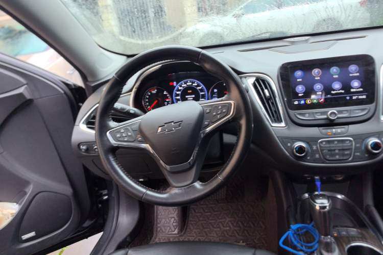 Used Chevrolet Malibu XL 2019 Redline 550T Automatic Smart Edition Steering Wheel