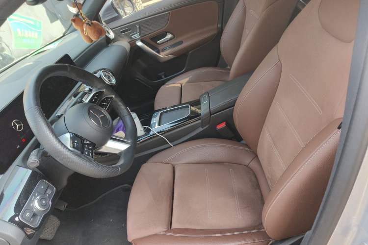 Used Mercedes-Benz A-Class 2024 Updated A 200 L Fashion Version
