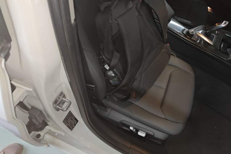 Used BMW 3 Series 2016 320Li Ambition Model
