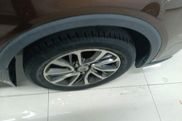 Used Baojun 730 2017 1.5T Manual Fashion Version 7 Seats China V Emission Standard
