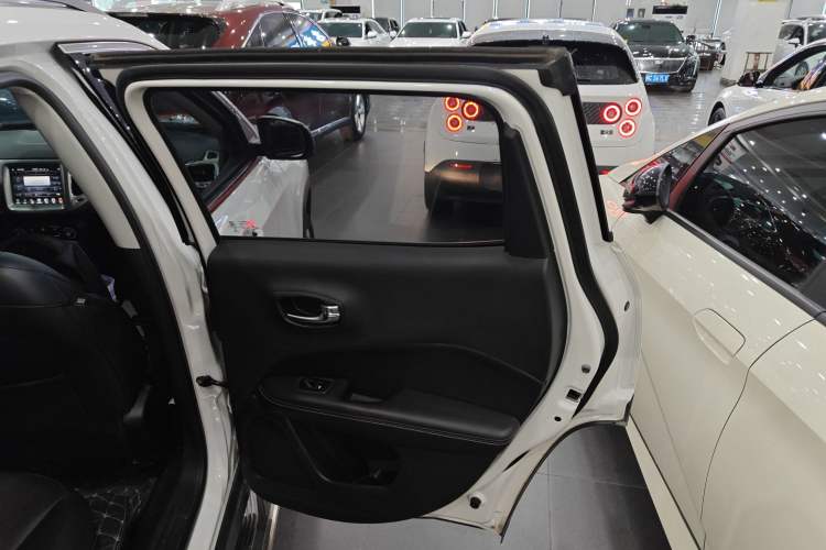 Used Jeep Compass 2017 200T Automatic Family Edition