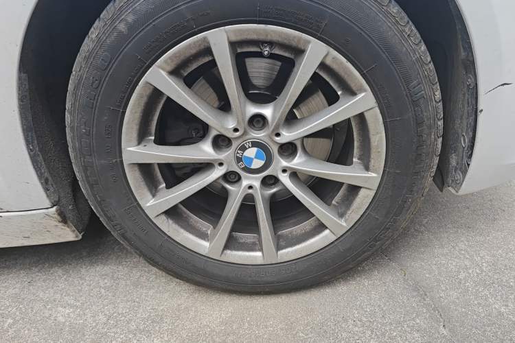 Used BMW 3 Series 2016 316i Fashion Model Right Front Wheel Hub