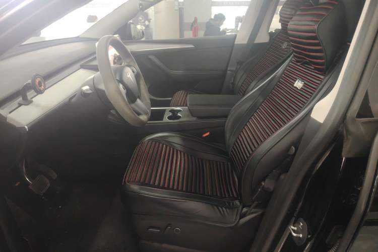 Used Tesla Model Y 2023 Rear-Wheel-Drive Version