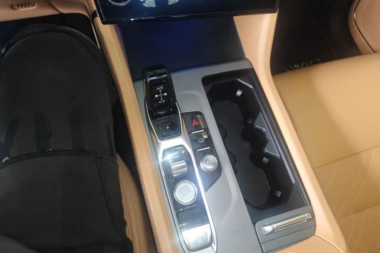 Used Lynk & Co 09 EM-P 2023 2.0TD EM-P Four-Wheel Drive Asian Games Executive Edition Five Seats
