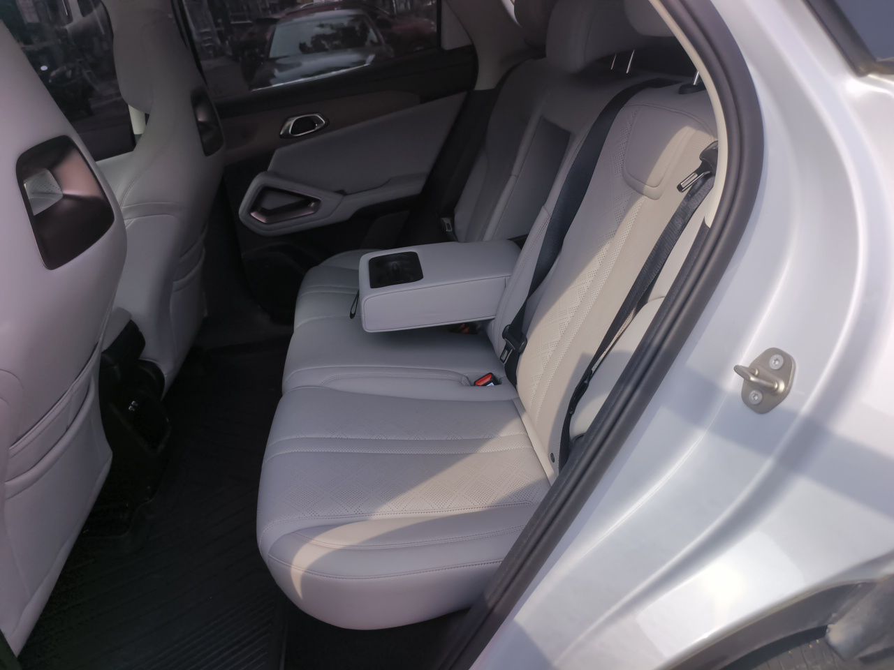 BYD Yuan UP 2024 401KM Beyond Edition — снимка 17