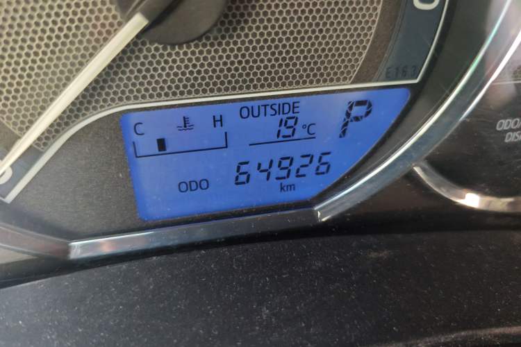 Used Toyota Levin 2014 1.6G CVT Elite Edition Odometer Close Up