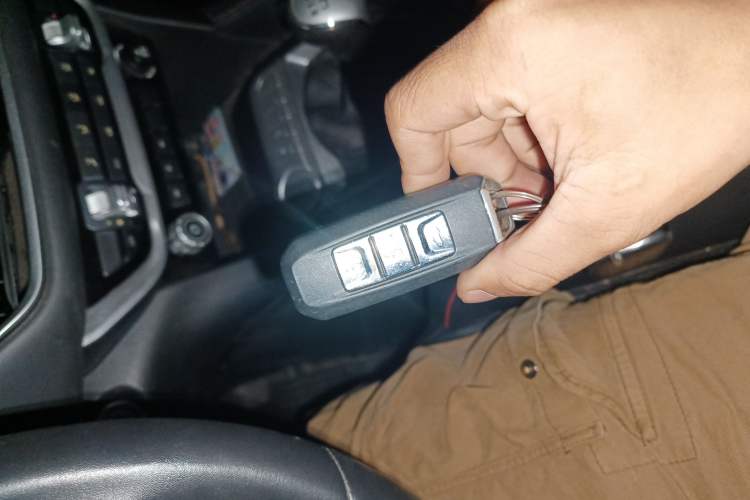 Used Foton Tunland Yutu 2020 2.0T Yutu 9 Diesel Two-Wheel Drive Luxury Long-Wheelbase 4F20TC