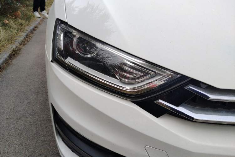 Used Zotye SR7 2016 1.5T Manual Cube Road Edition China V Standard