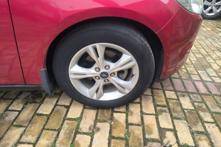 Used Ford Focus 2012 Hatchback 1.6L Automatic Fashion Edition
