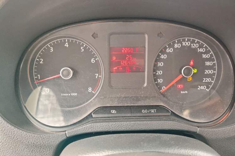 Used Volkswagen Polo 2011 1.6L Automatic ZhiKu Edition Instrument Cluster
