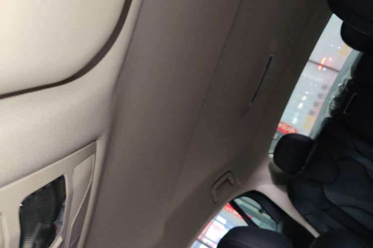 Used Hongqi E-QM5 2021 Online Booking Charging Basic Edition 5 Seats