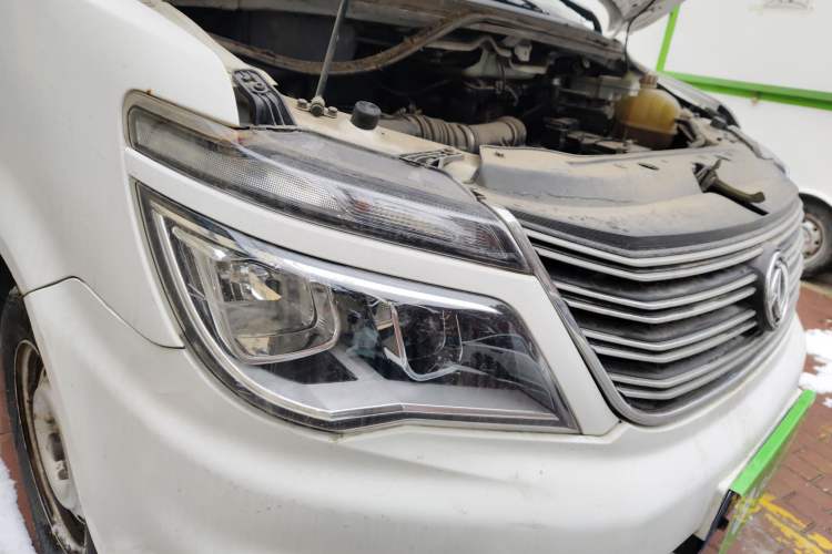 Used FORTHING Lingzhi 2019 Facelifted M5L 1.6L 7-Seater Base Model China VI Standard
