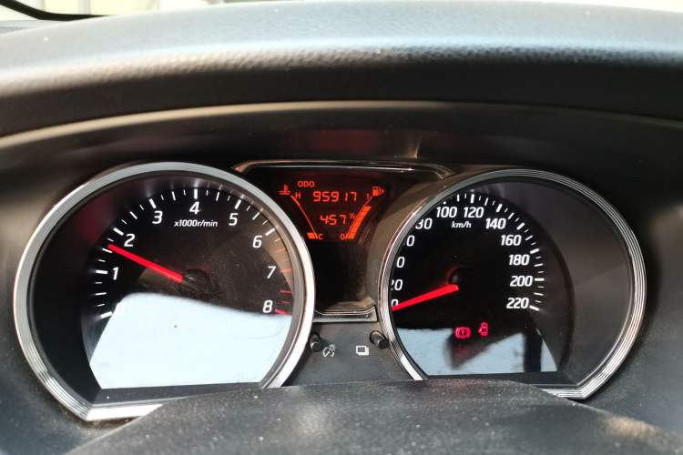 Used Nissan Livina 2015 1.6XE Manual Comfort Edition