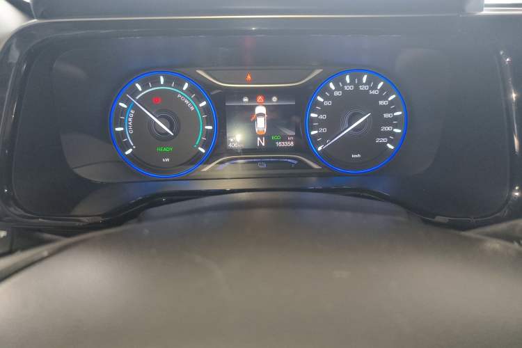 Used AION S 2023 Meizu 580 Lithium Iron Phosphate Odometer Close Up