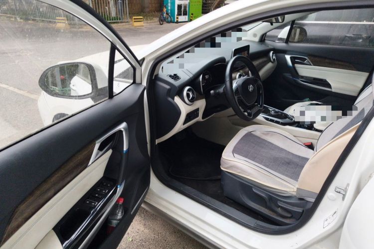 Used BAIC Beijing EU5 2018 R500 Smart Wind Edition