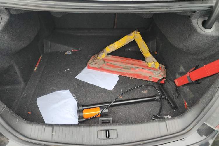 Used Buick LaCrosse 2013 2.4L SIDI Luxury Comfort Edition Trunk