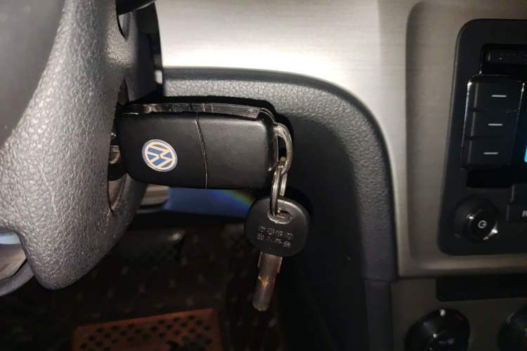 Used Volkswagen Lavida 2013 1.6L Automatic Luxury Edition
