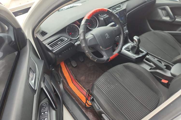 Used Peugeot 408 2014 1.8L Manual Leading Edition
