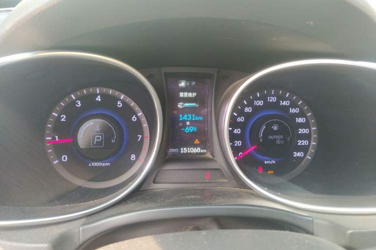 Used Hyundai Santa Fe 2013 Revised Version 2.4L Automatic All-Wheel Drive Luxury Trim Instrument Cluster
