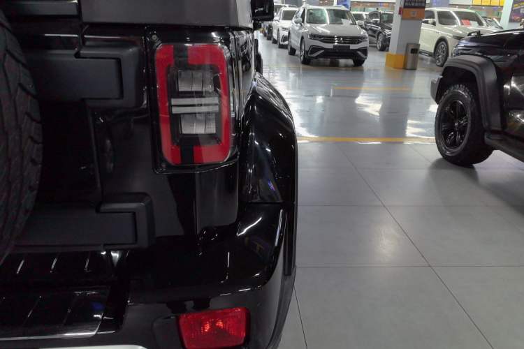 Used BAIC Off-Road BJ40 2019 PLUS 2.3T Automatic Four-Wheel Drive Premium Edition China VI Right Rear Taillight