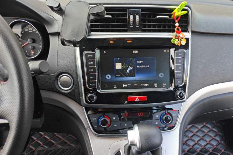 Used Haval M6 2019 1.5T DCT Two-Wheel Drive Elite Version China VI Standard
