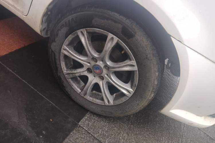 Used Geely Auto Diamond 2013 1.5L Manual Elite Model
