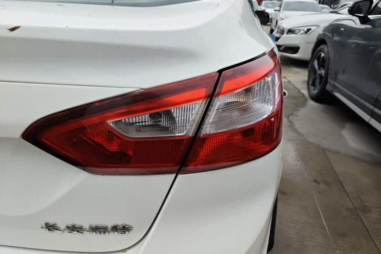 Used Ford Focus 2012 Sedan 1.6L Automatic Fashion Edition
