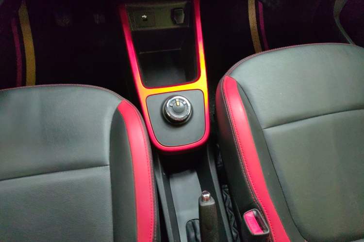 Used Dongfeng NAMMI EX1 2022 PRO Yuecheng Model Gear Lever