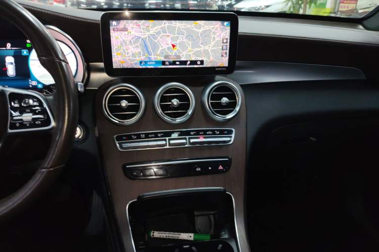 Used Mercedes-Benz GLC 2021 GLC 300 L 4MATIC Dynamic Model
