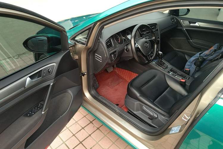 Used Volkswagen Golf 2016 230TSI Automatic Comfort Version