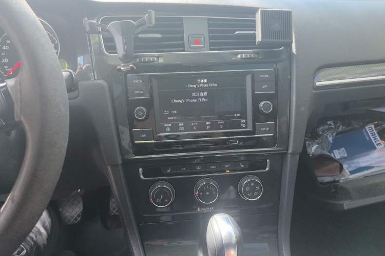 Used Volkswagen Golf 2018 230TSI Automatic Luxury Version
