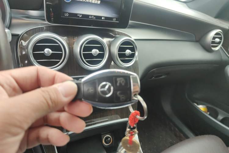 Used Mercedes-Benz GLC 2016 GLC 260 4MATIC Dynamic Edition Vehicle Key