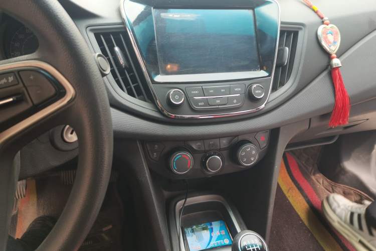 Used Chevrolet Monza 2019 320T Manual Xinxin Edition China VI Audio And AC Panel