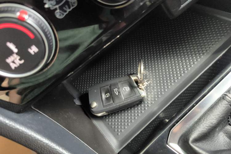 Used Volkswagen Sagitar 2023 280TSI DSG Beyond Lite Edition Vehicle Key