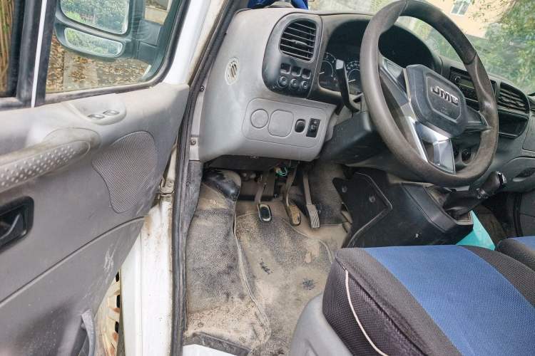 Used JMC Transit 2017 2.8T Commercial Version Short Wheelbase Mid-Roof 6/7/8-Seater JX493
