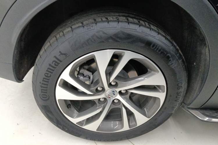 Used Buick Envision 2023 Encore S 552T Two-Wheel Drive Luxury Model
