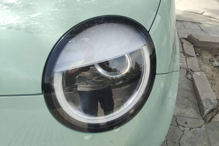 Used CHANGAN NEVO Lumin 2022 155 km – Refreshingly Sweet Edition Left Front Headlight