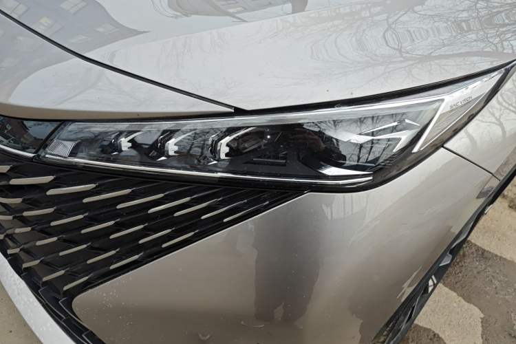 Used Roewe RX5 2023 1.5T Elite Edition
