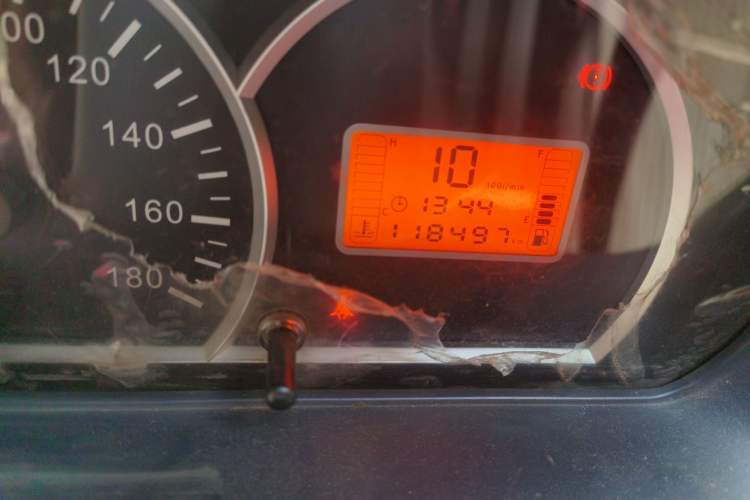 Used BAIC Weiwang 306 2011 1.3L Comfort version 7 seats
