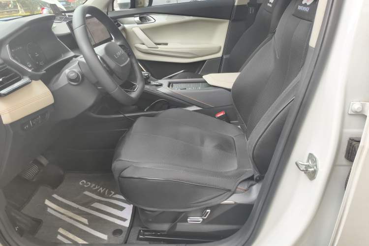 Used Lynk & Co 06 EM-P 2022 PHEV 84 km Range Pro Version
