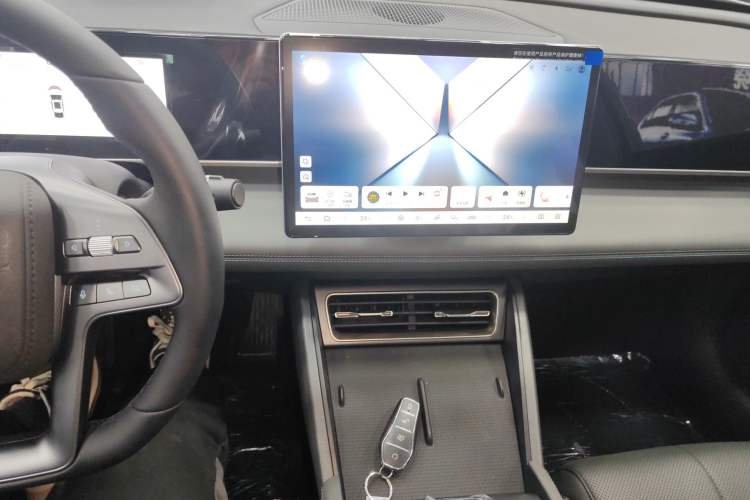 Used BYD Qin L 2025 DM-i Smart Drive 80KM Leading Model